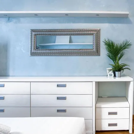 Joivy Vibrant Flat With Balcony Apartament *