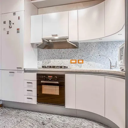 Joivy Vibrant Flat With Balcony Apartment *