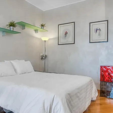 Joivy Vibrant Flat With Balcony Apartment *