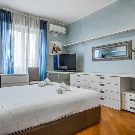 Joivy Vibrant Flat With Balcony * Milan